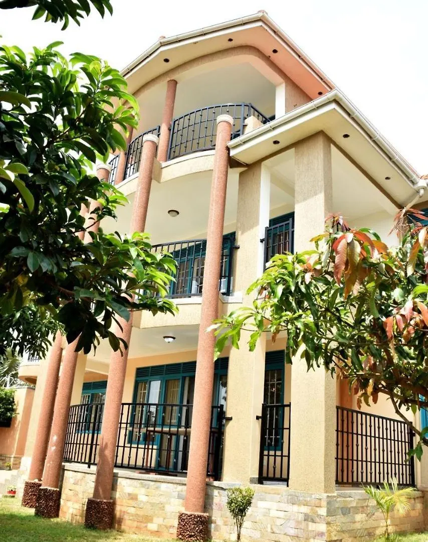 5 Bedroom Holiday Home In Kigo, Off Entebbe Expressway Kampala Uganda