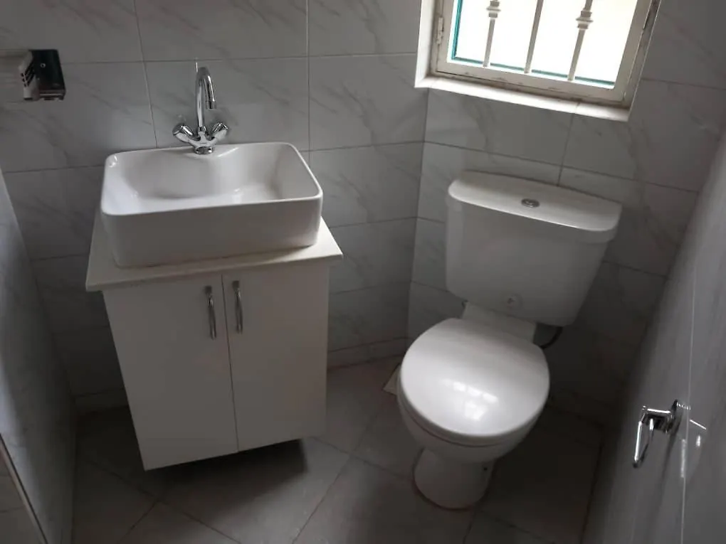 Ubytování v soukromí 5 Bedroom Holiday Home In Kigo, Off Entebbe Expressway Kampala