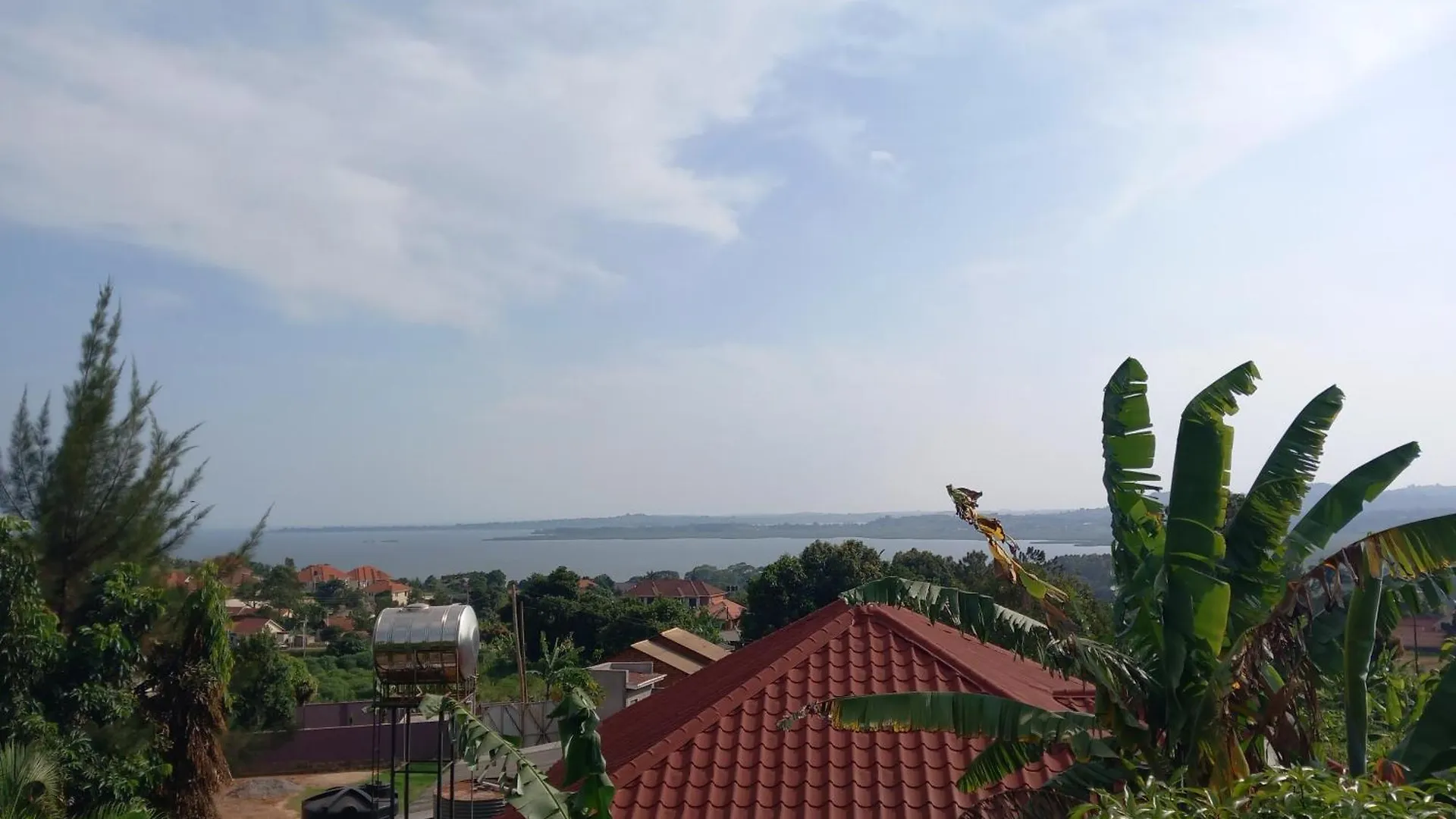 5 Bedroom Holiday Home In Kigo, Off Entebbe Expressway Kampala 0*,  Uganda